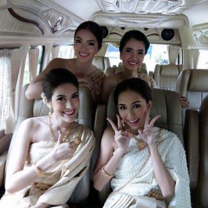 Thuê xe 10 chỗ tham quan Bangkok