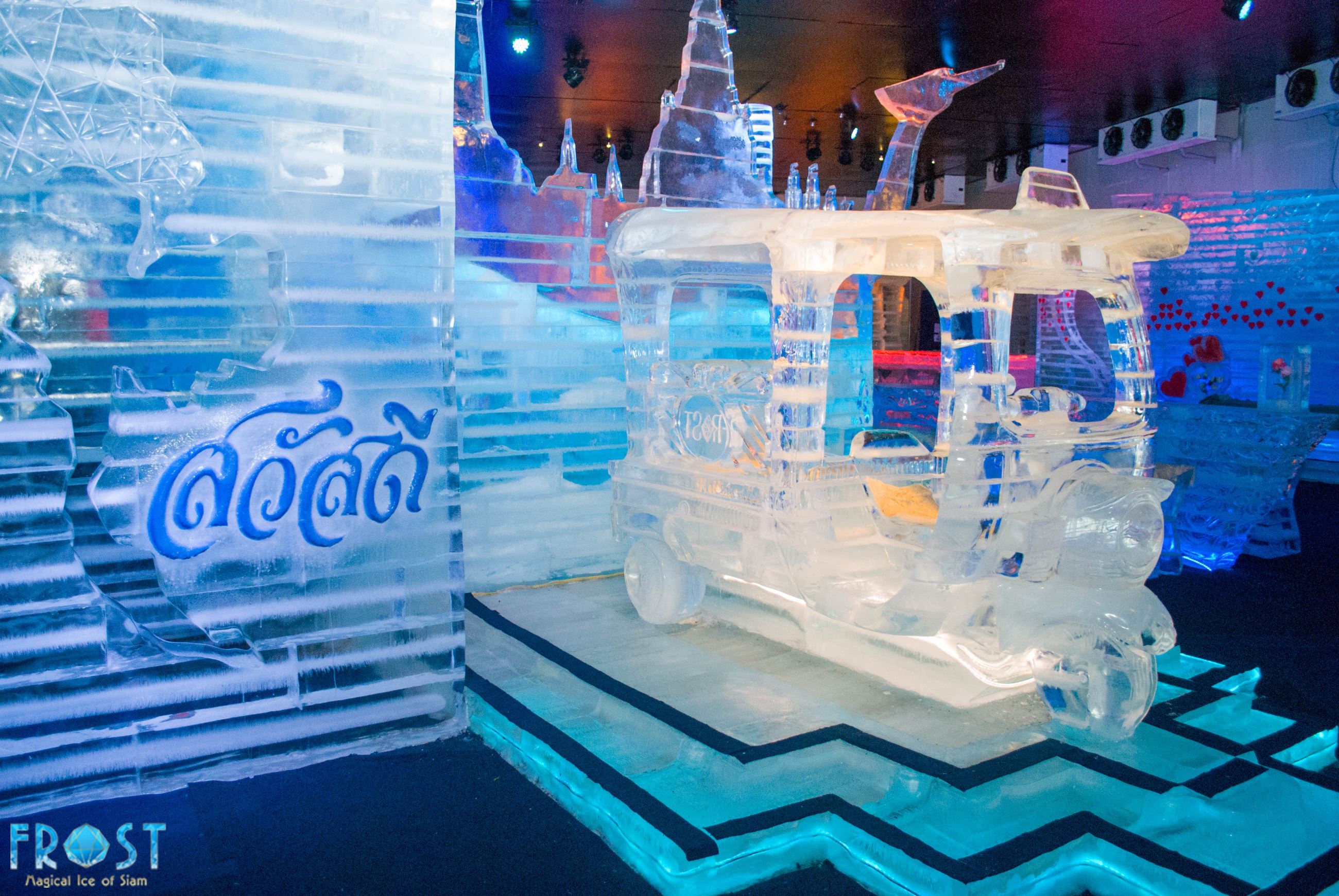 Frost Magical Ice of Siam - Thị trấn tuyết